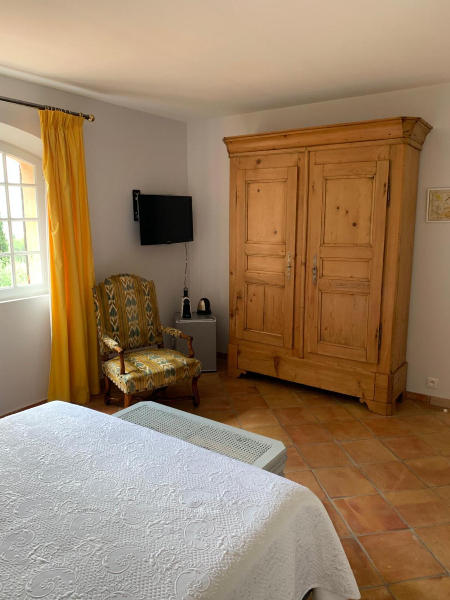 La Perasceda Bed & Breakfast Spéracèdes Bagian luar foto